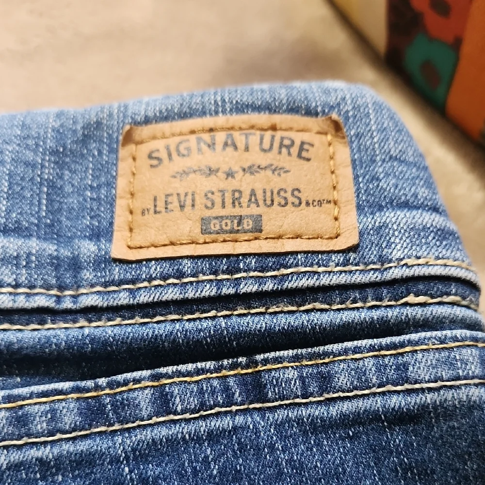 Signature by Levi Strauss Women's Skinny Jeans - Medium Blue Pull On 16TALL - Picture 6 of 6